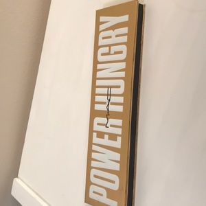 MAC power hungry palette